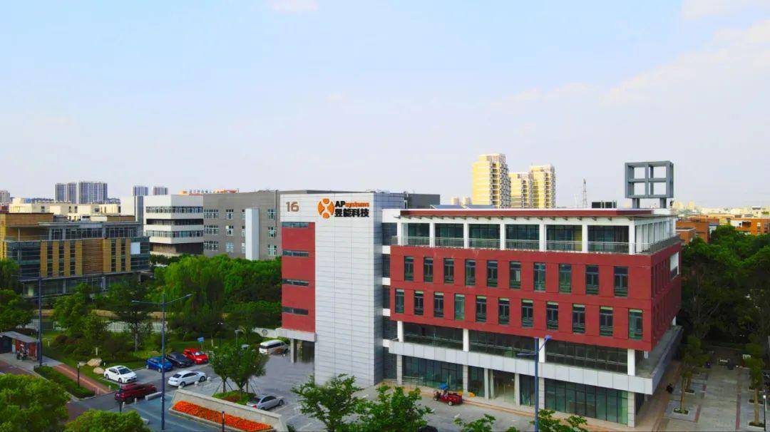 祝賀我邁維動漫與昱能科技股份有限公司圓滿完成QT2D逆變器安裝動畫項目合作！(圖1)